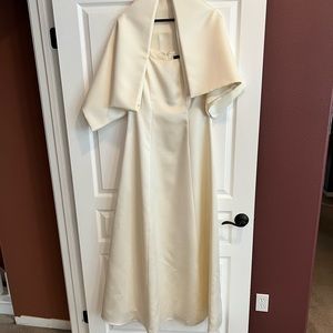 Beautiful Prom Dress w/shawl.